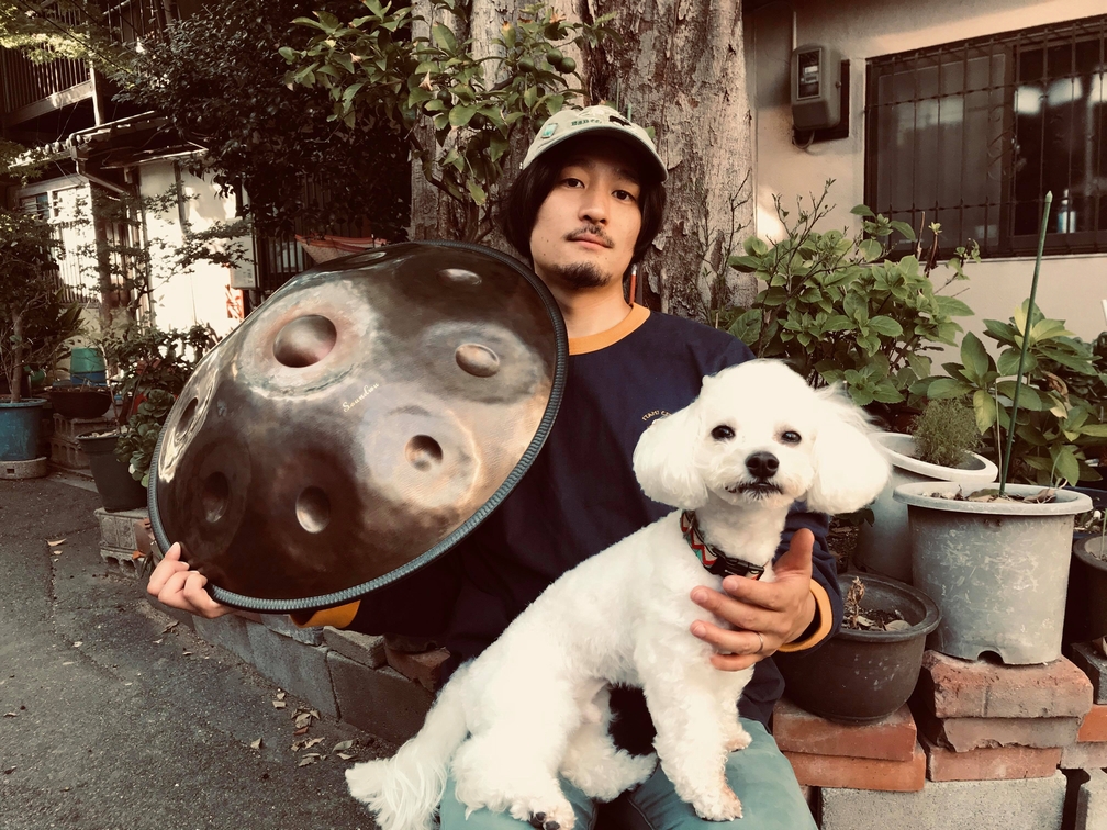 ハンドパン奏者 SHU