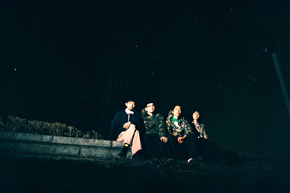 野外フェス「ONE MUSIC CAMP 2023」に出演するMONO NO AWARE