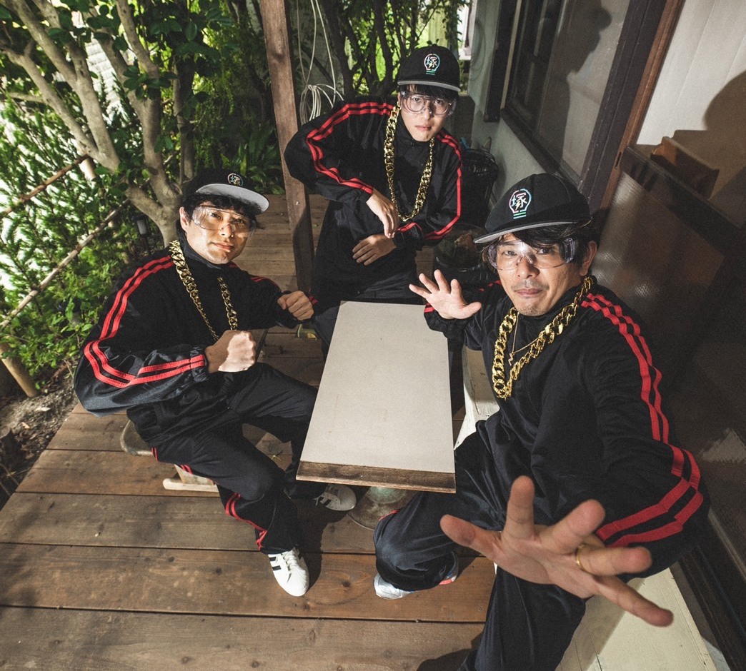 野外フェス「ONE MUSIC CAMP」出演するヅカデン (宝塚電子倶楽部)